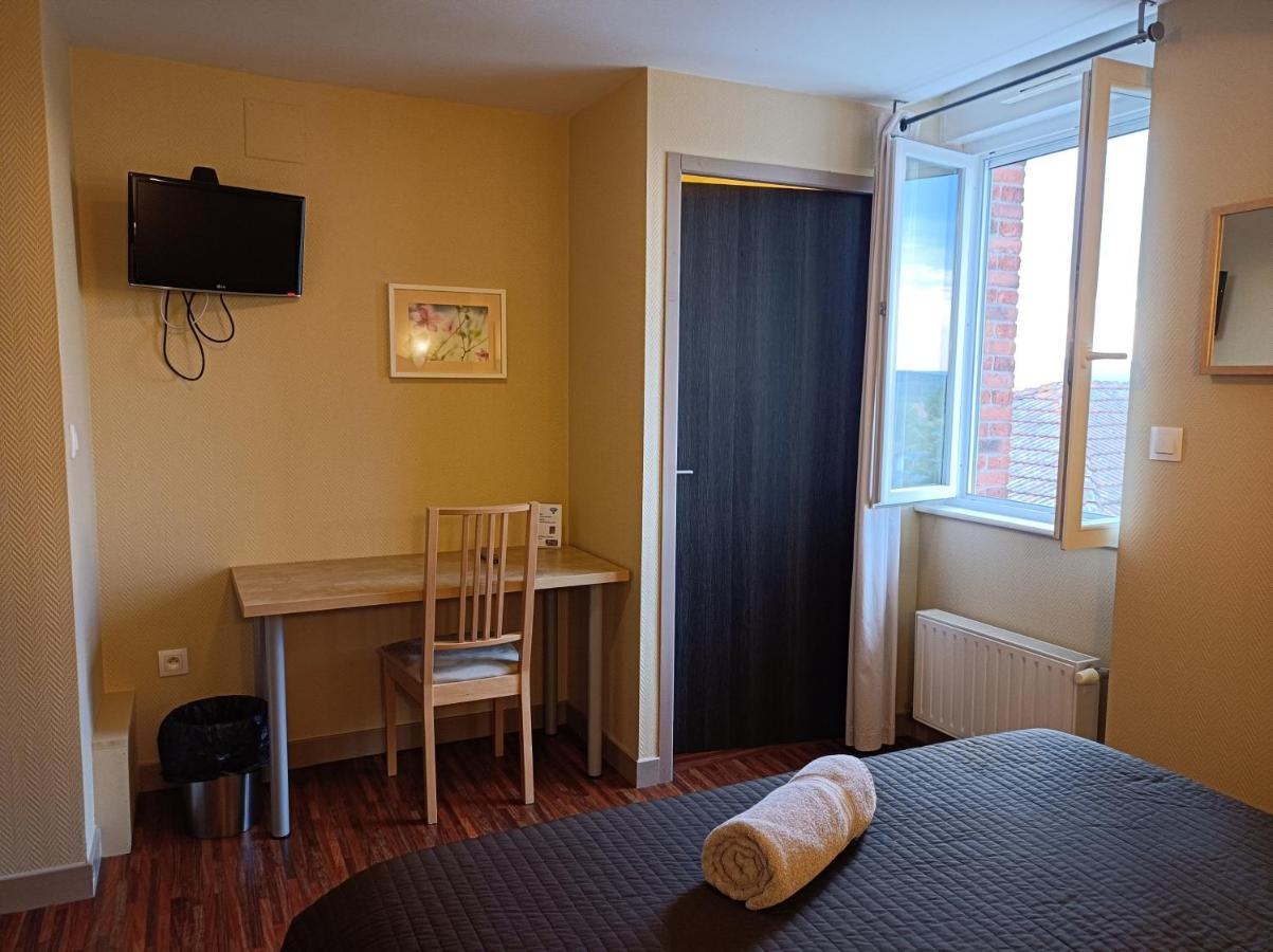Les Pierres Folles Bed & Breakfast Rozier-en-Donzy Eksteriør bilde