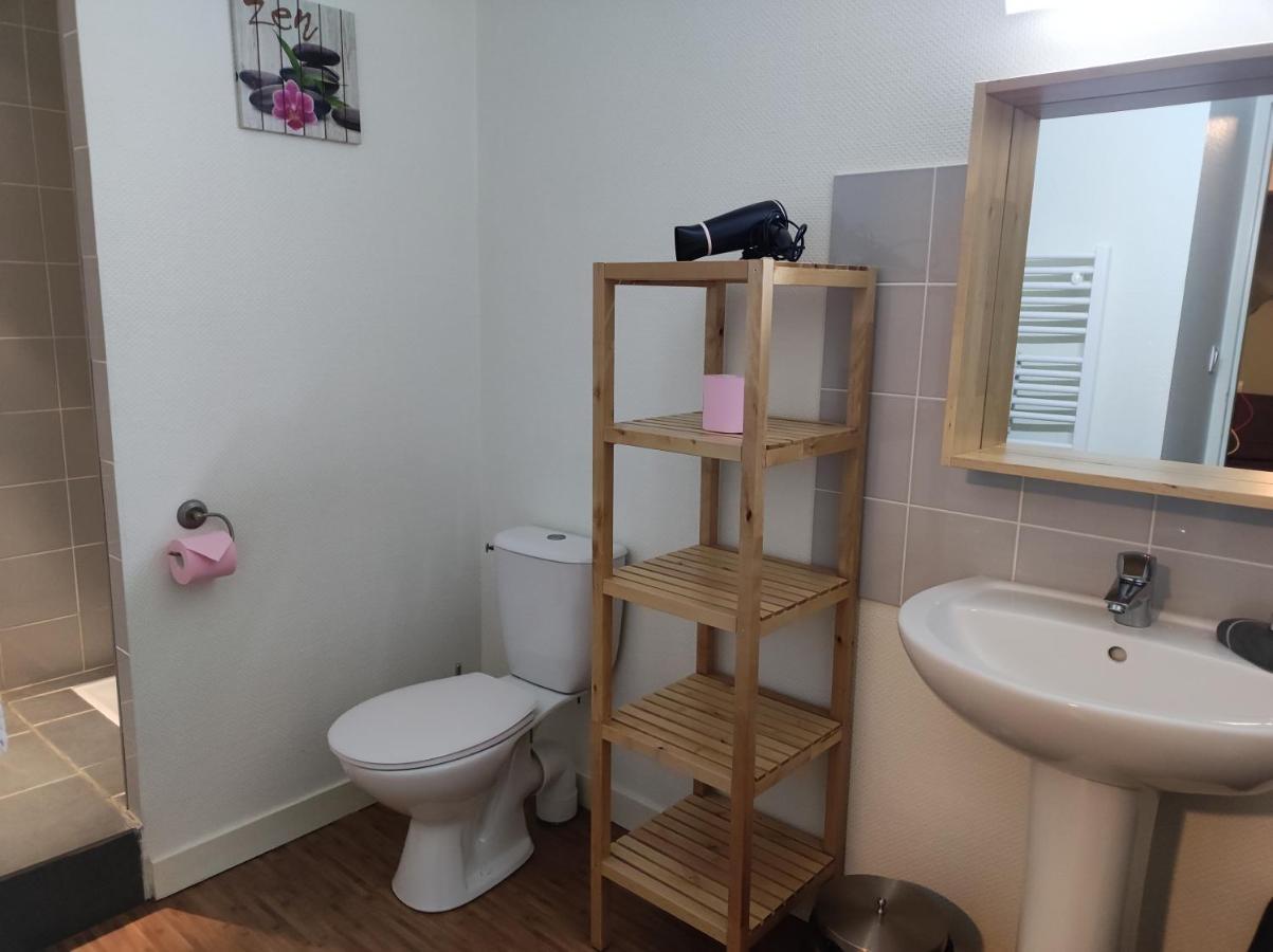 Les Pierres Folles Bed & Breakfast Rozier-en-Donzy Eksteriør bilde