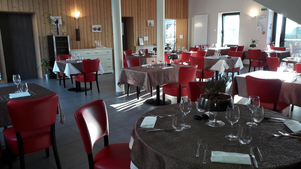 Les Pierres Folles Bed & Breakfast Rozier-en-Donzy Eksteriør bilde