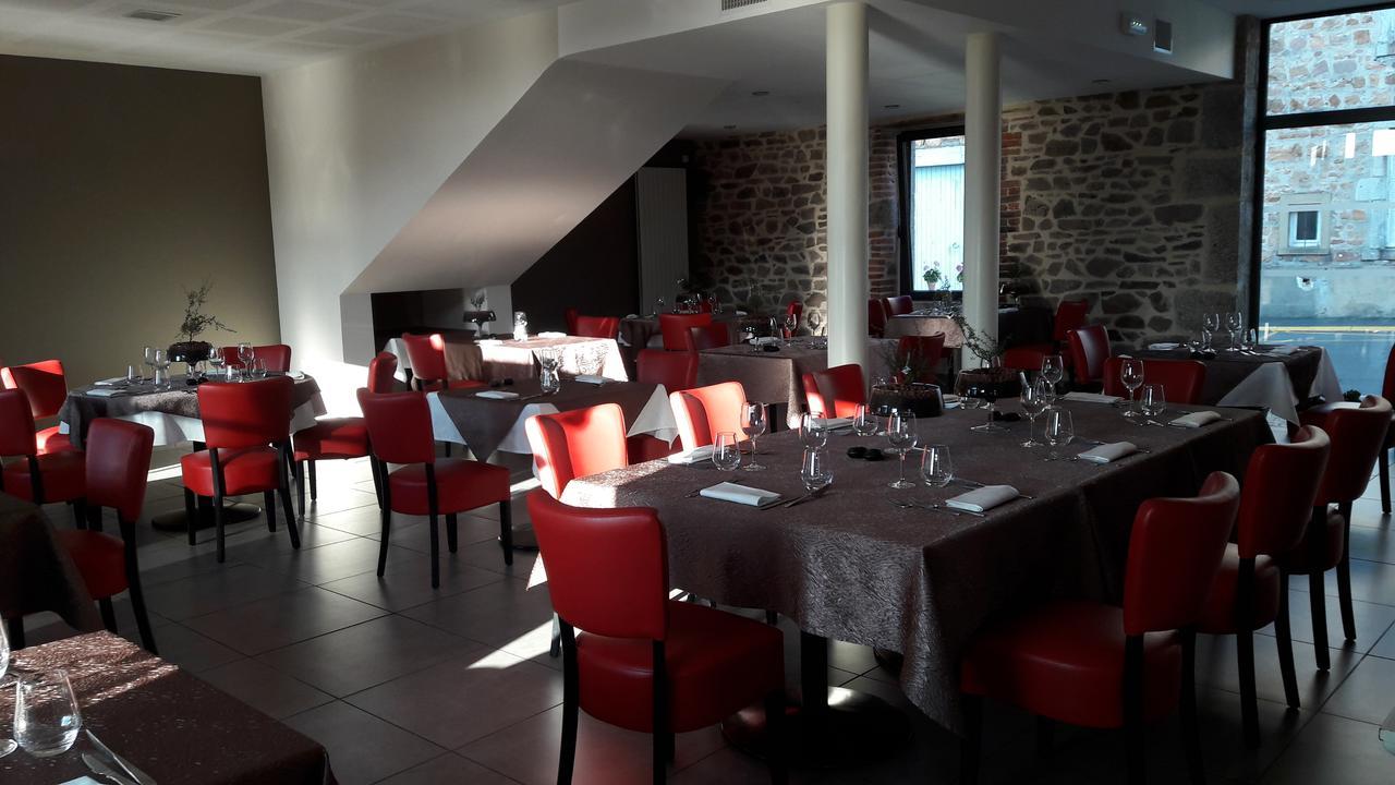 Les Pierres Folles Bed & Breakfast Rozier-en-Donzy Eksteriør bilde